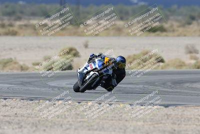 media/Oct-05-2025-CVMA (Sun) [[beeef4f201]]/Race 5-Amateur Supersport Open (Holeshot)/